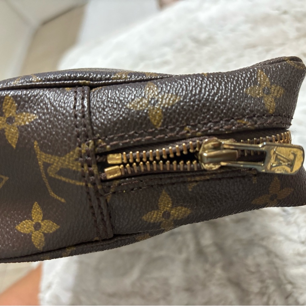 LOUIS VUITTON Monogram Trousse Toilette 23 - Picture 7 of 14